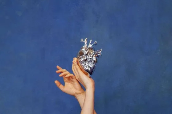 ALBUM: AURORA – What Happened To The Heart? zip